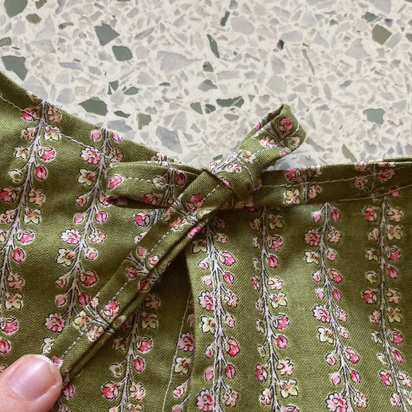 HANDMADE Floral High Neck Tank Size Small Green with Pink Flowers Bow Closure - Picture 4 of 4